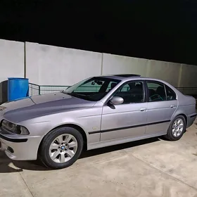 BMW E39 2003
