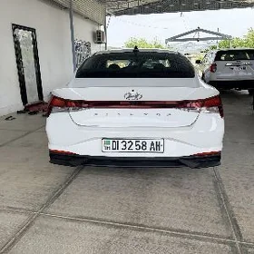 Hyundai Elantra 2021
