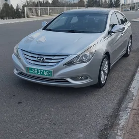 Hyundai Sonata 2011