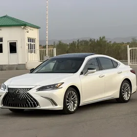 Lexus ES 350 2022