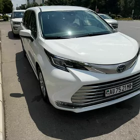 Toyota Sienna 2021