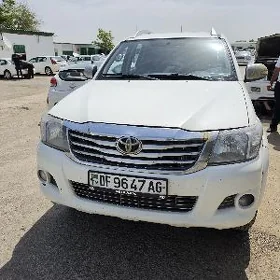 Toyota Hilux 2015