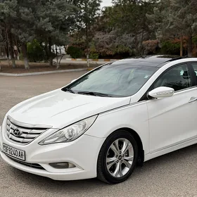 Hyundai Sonata 2011