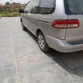 Toyota Sienna 2001