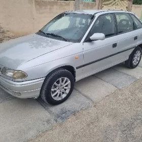 Opel Astra 1995