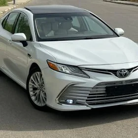 Toyota Camry 2020
