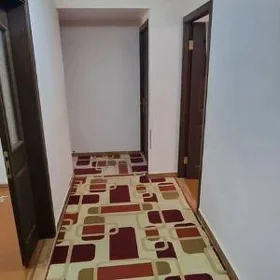 Nagina 3 kom 2 etaj