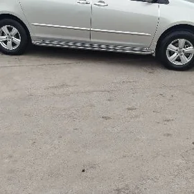 Toyota Sienna 2004