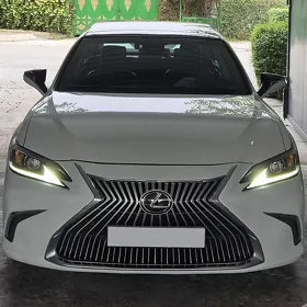 Lexus ES 350 2019