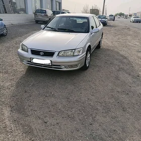Toyota Camry 2000
