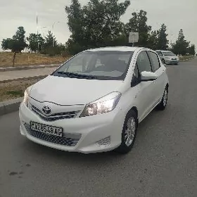 Toyota Yaris 2012