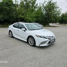 Toyota Camry 2020