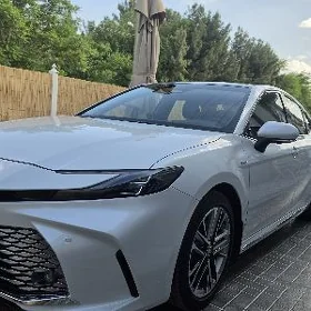 Toyota Camry 2025