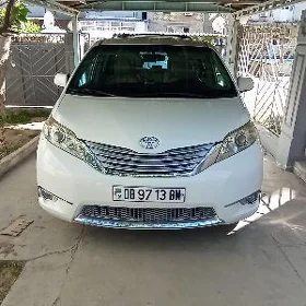 Toyota Sienna 2013