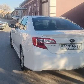 Toyota Camry 2013