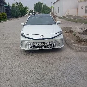 Toyota Camry 2024
