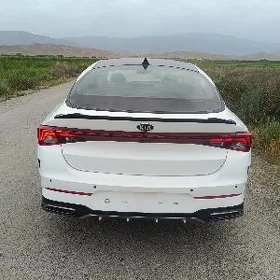 Kia K5 2021