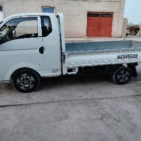 Hyundai H100 2005
