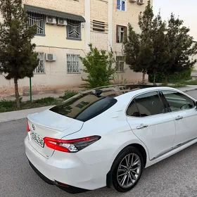 Toyota Camry 2019