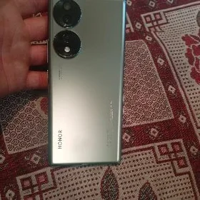 Honor 70