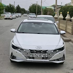 Hyundai Elantra 2021