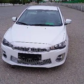 Mitsubishi Lanser 2016