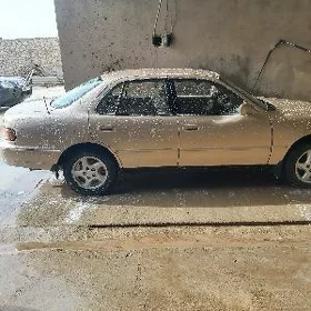 Toyota Camry 1993