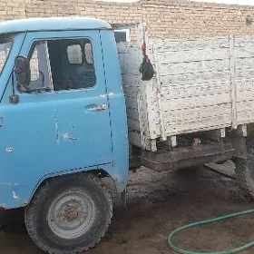 UAZ 469 1988