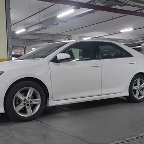 Toyota Camry 2014