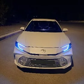 Toyota Camry Hybrid 2025