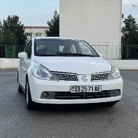 Nissan Tiida 2006