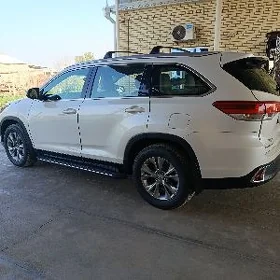 Toyota Highlander 2017