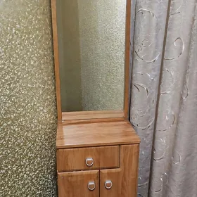 Продаются Шифоньер и Трюмо