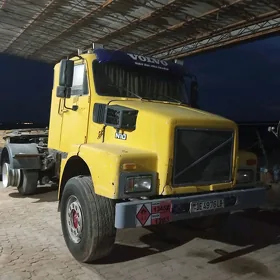 Volvo FH12 1985