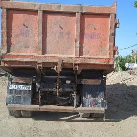 Kamaz 6520 2009