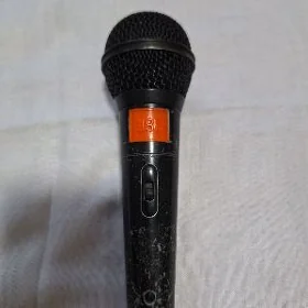 JBL mikrafon