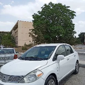 Nissan Versa 2010
