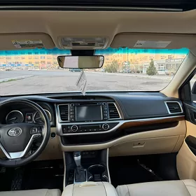 Toyota Highlander 2018