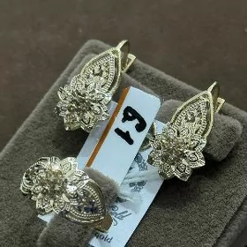 gyzyl komplekt