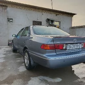 Toyota Camry 2000