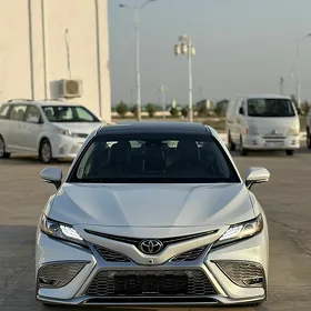 Toyota Camry 2021
