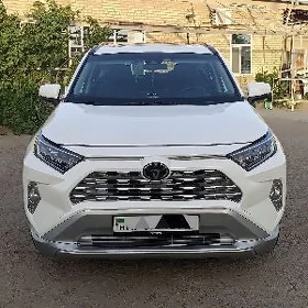 Toyota RAV4 2021