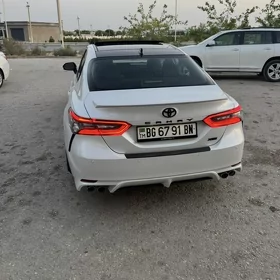 Toyota Camry 2021