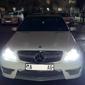 Mercedes-Benz C350 2011