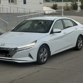 Hyundai Elantra 2021