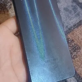 Samsung A05.