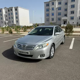 Toyota Camry 2011