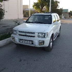 Infiniti QX4 1999