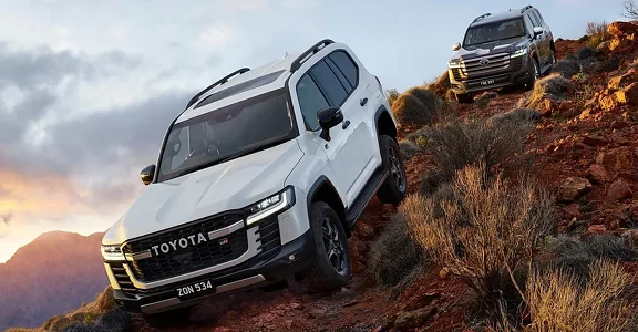 Toyota Awstraliýada iň kuwwatly Land Cruiser 300-i satuwa çykardy