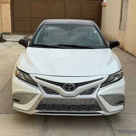 Toyota Camry 2024